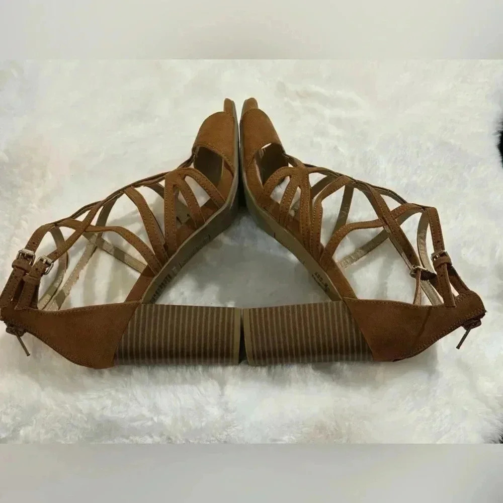 Brash Carmel Tan Suede Strappy Block Heel Sandals 8.5 Y2K 2000’s going out shoes - Picture 13 of 15